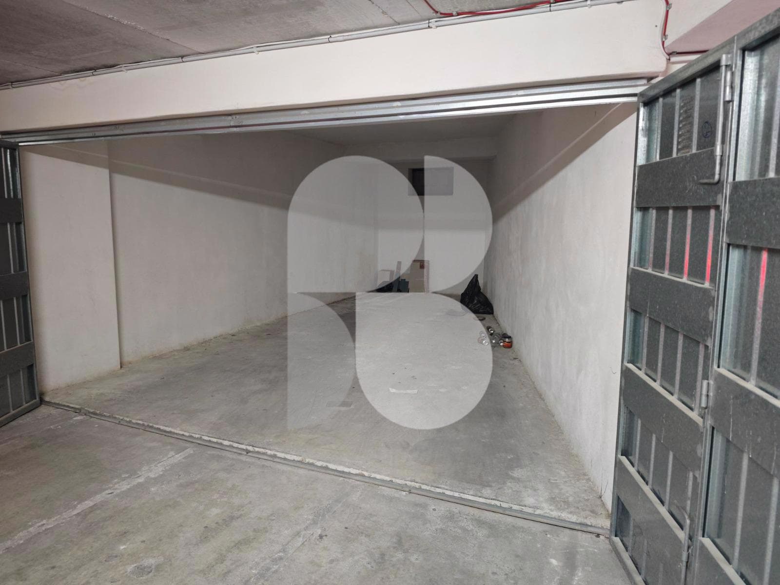 Garage in Swatar — photo 1